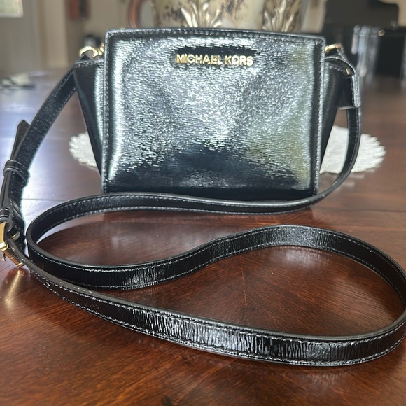 Michael Kors Small Black Patent Leather Crossbody Bag - Picture 1 of 13
